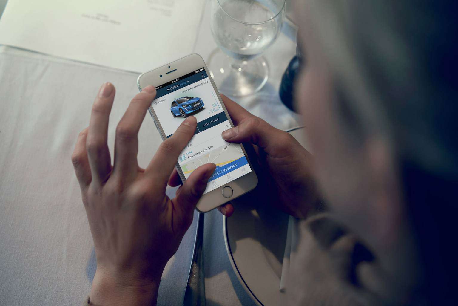 Peugeot bietet Elektroauto-Käufern Komplettpaket für Laden und Service