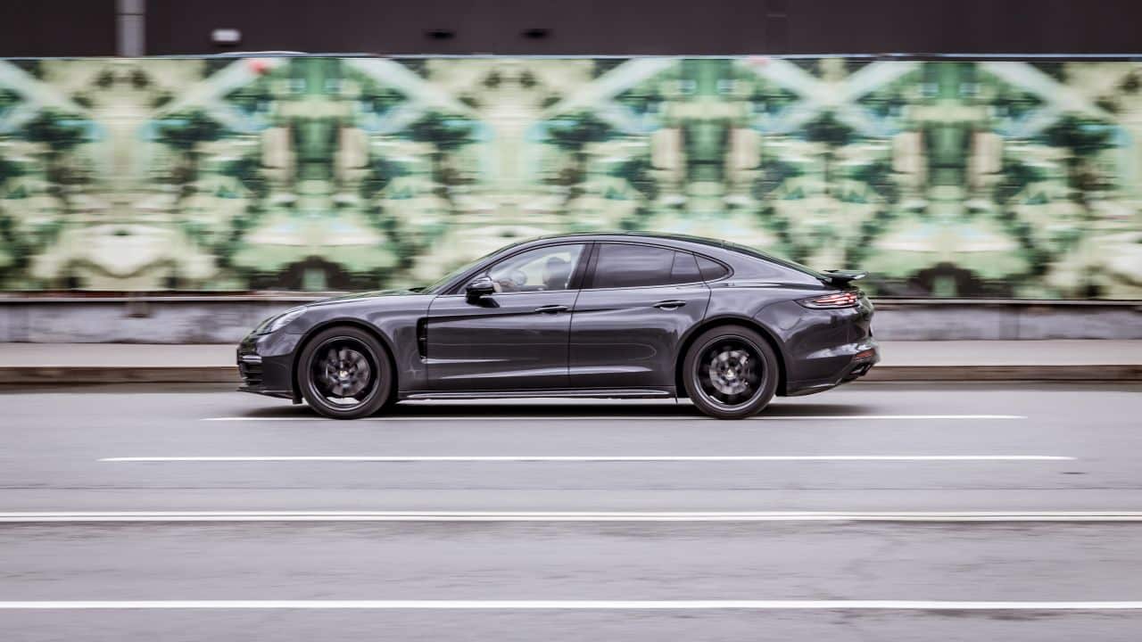 Porsche Elektro-Panamera auf Weg zum „elektrifizierten Luxus“