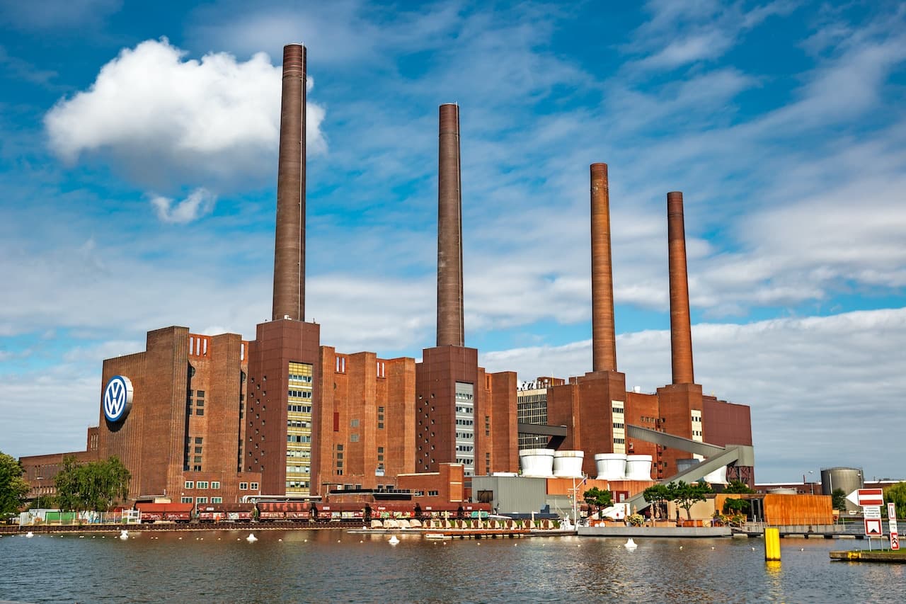 VW-Volumenmarken verbessern Umsatzniveau und Kosteneffizienz