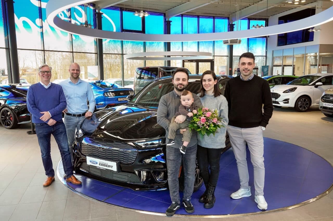 Ford feiert 50.000. europäischen Mustang Mach-E in Gütersloh