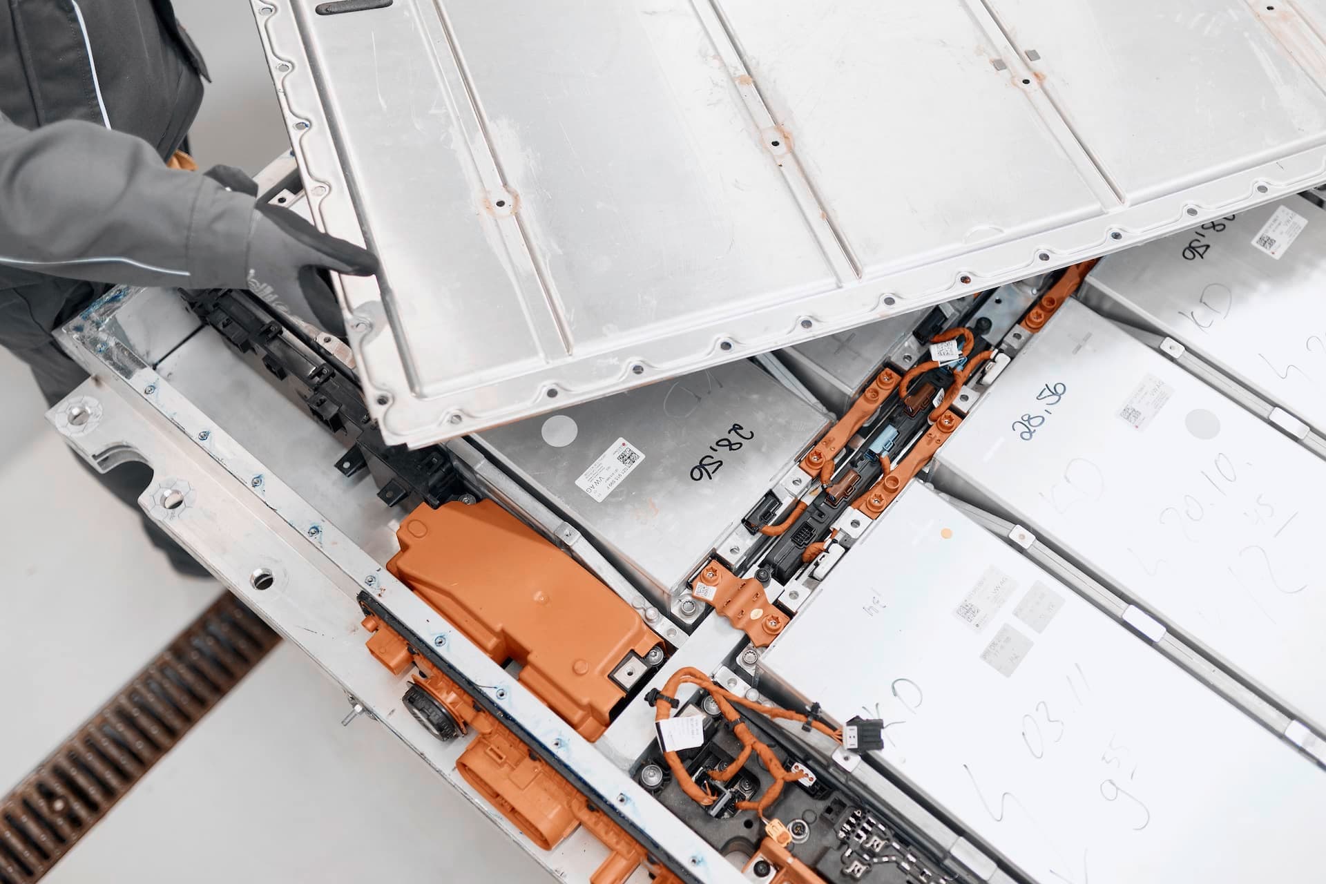 Experte: „E-Auto-Akkus könnten um 75 Prozent umweltfreundlicher sein“