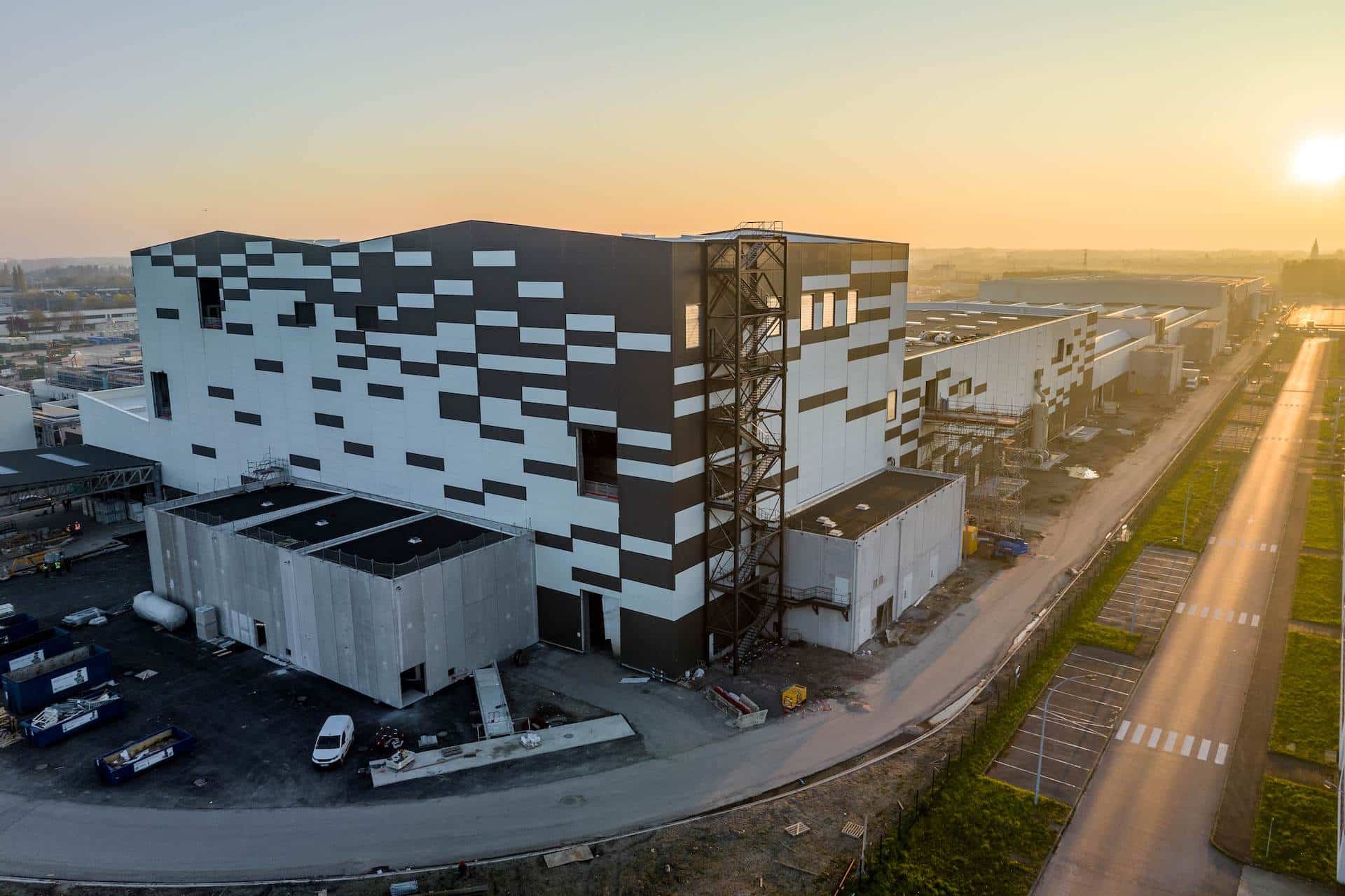 Stellantis: Probleme in Batteriefabrik verzögern E-Auto-Modelle