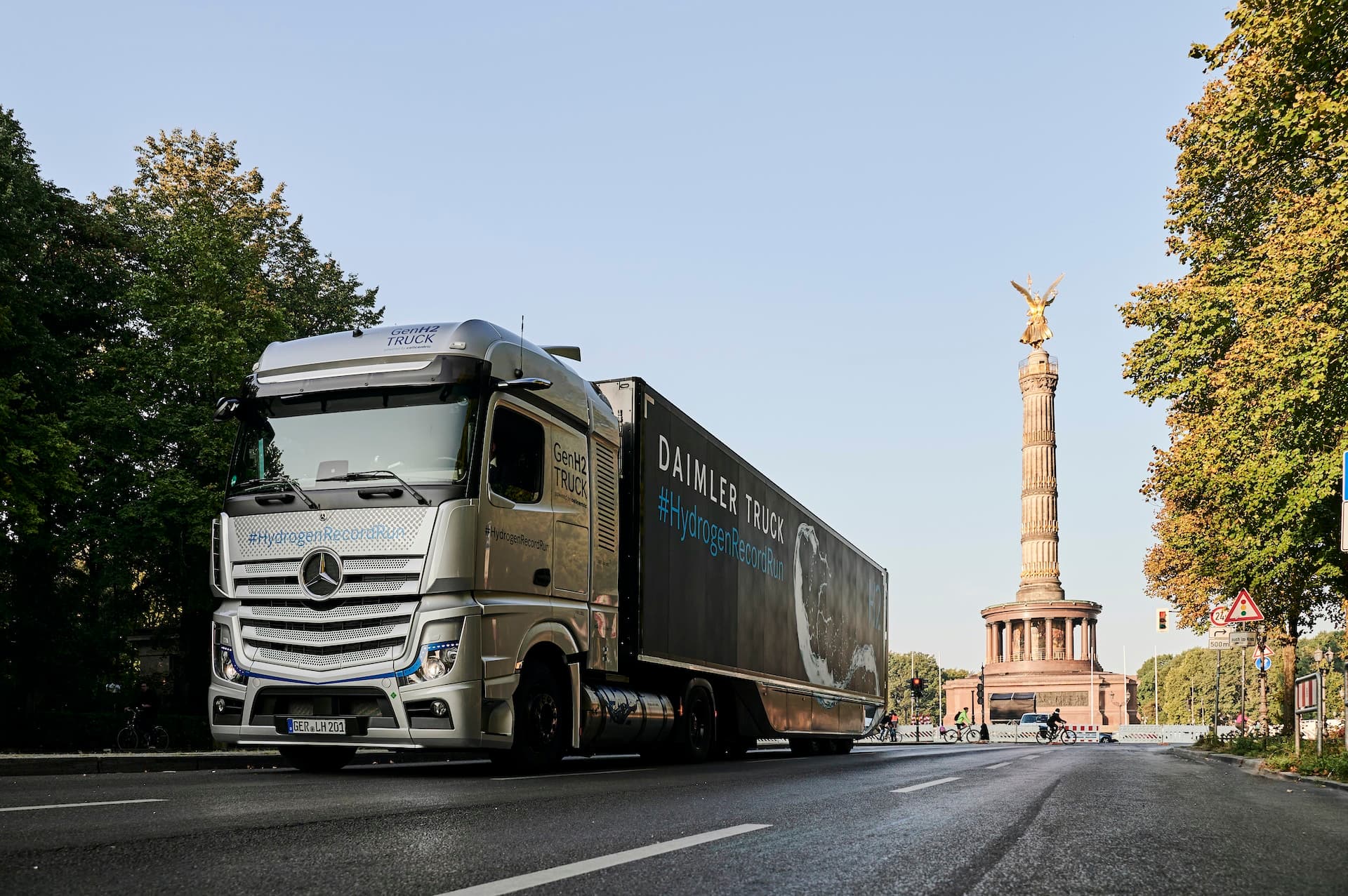 Wasserstoff-Lkw von Daimler schafft mehr als 1000 Kilometer am Stück