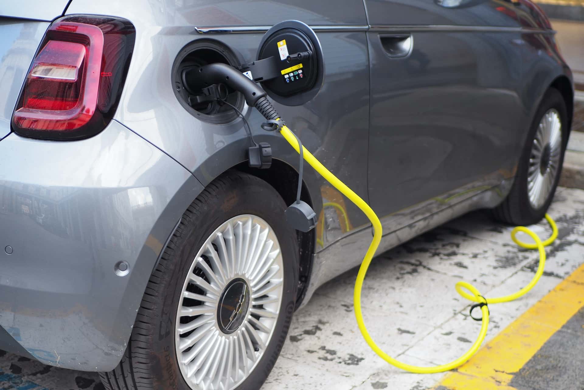 Fiat kämpft mit geringer Nachfrage und setzt E-Auto-Produktion weiter aus