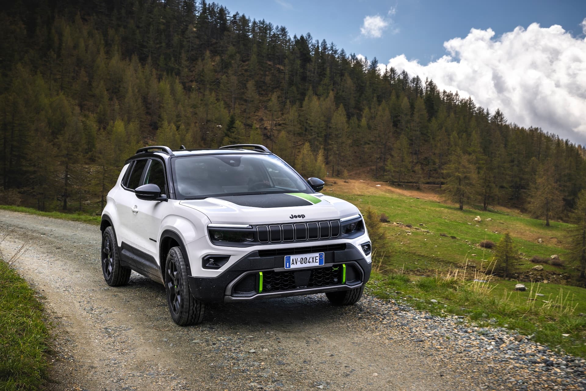 Hybrid-Jeep Avenger 4xe geht auf Europatour