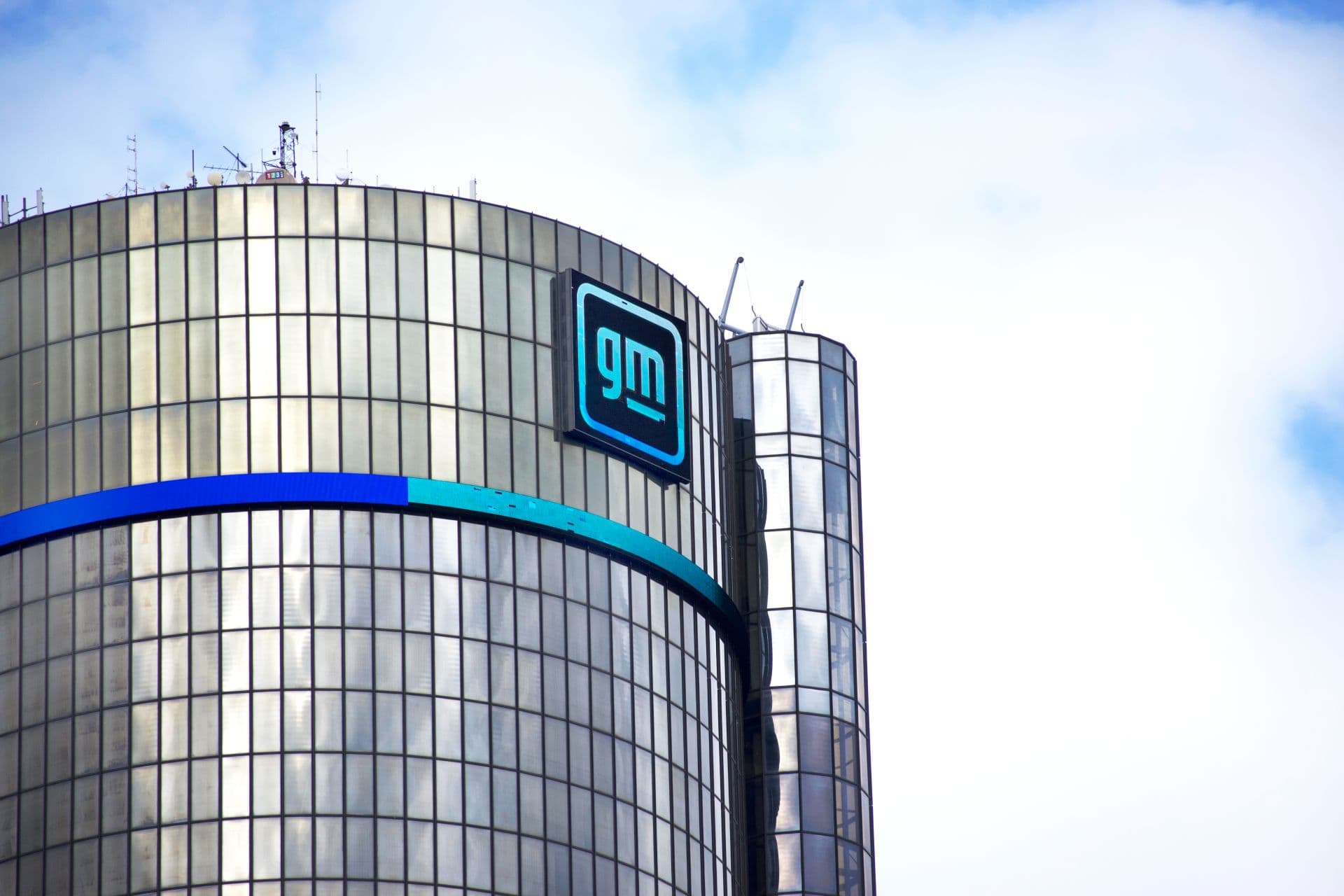 Trotz Rückschlägen: GM will weiter auf Elektro setzen