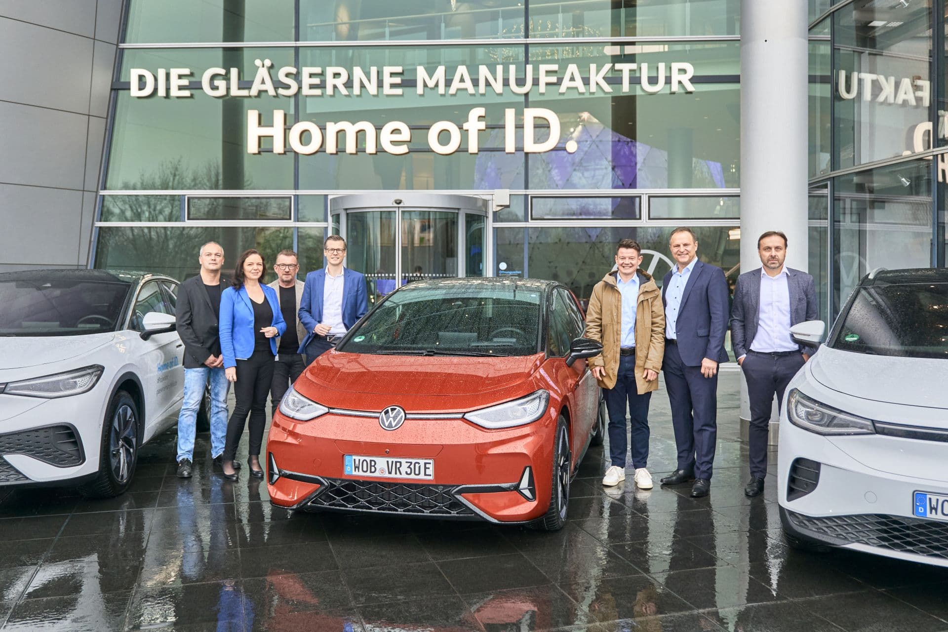 VW Gläserne Manufaktur: 24.000 Testfahrten für E-Autos