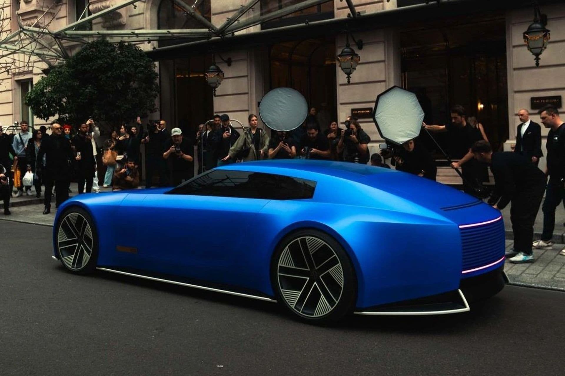 Jaguar Type 00 fährt erstmals auf der Fashion Week