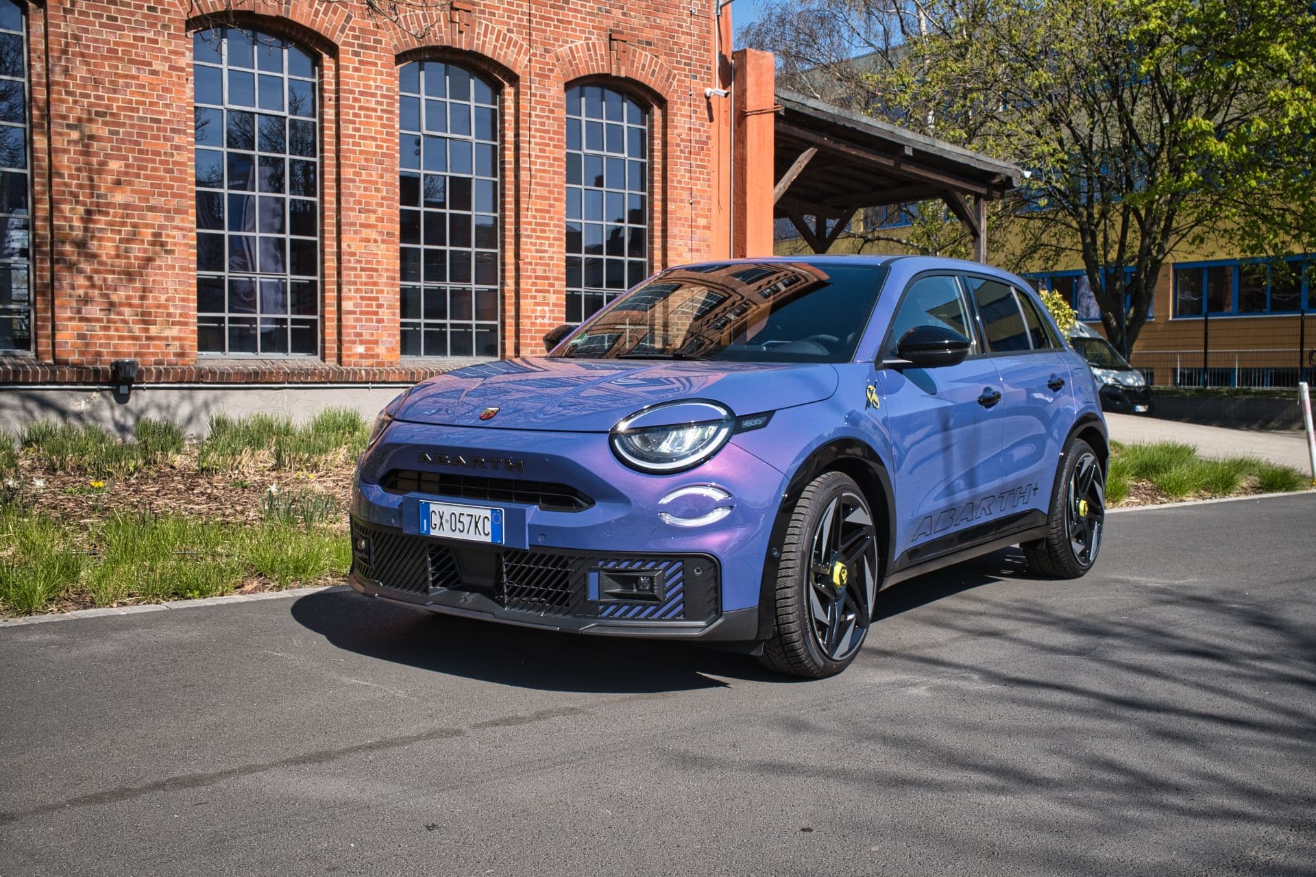 Abarth 600e Scorpionissima – Ein Rebell im Fahrbericht