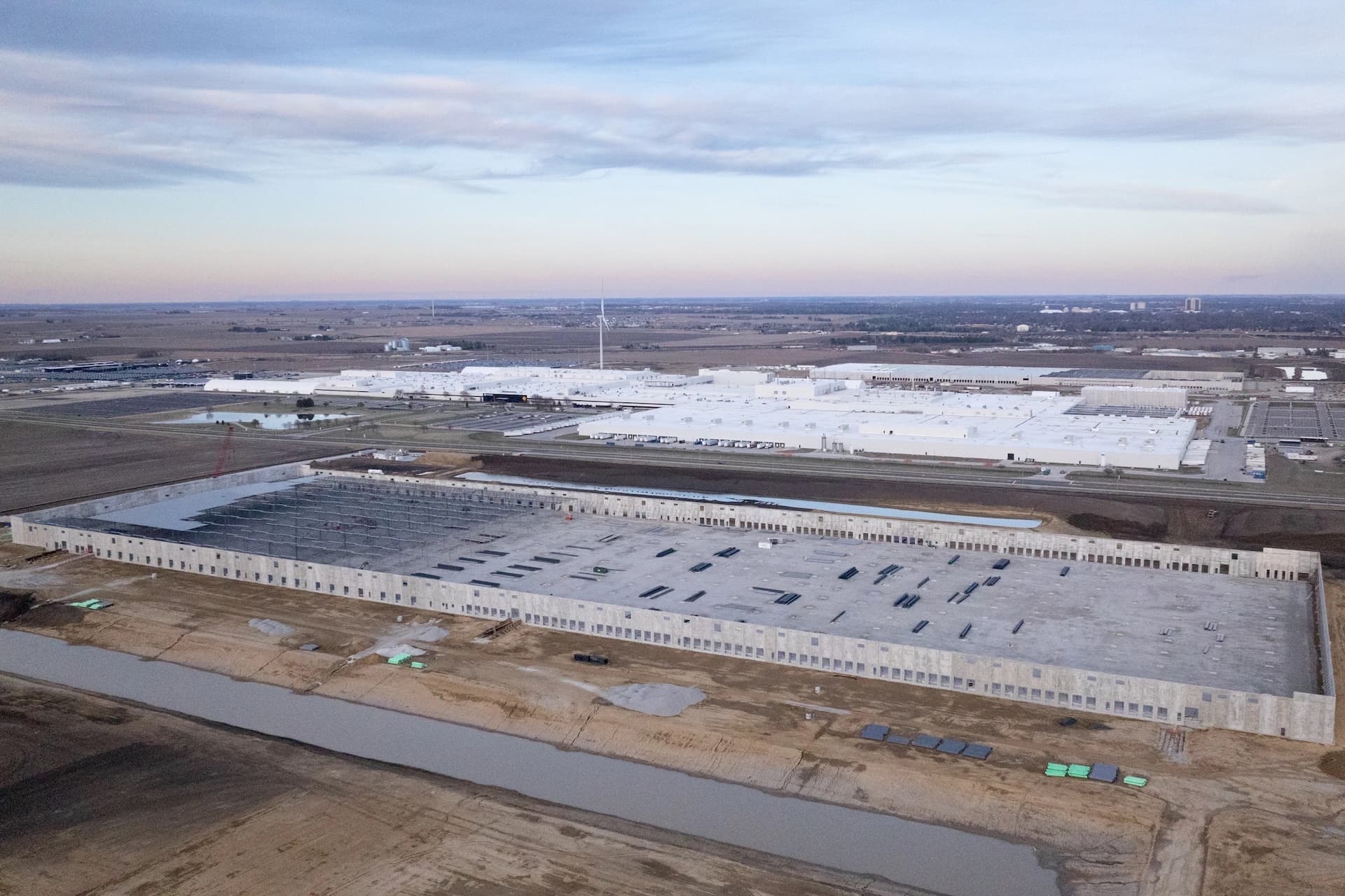 Rivian baut Zuliefererpark am Stammwerk Illinois