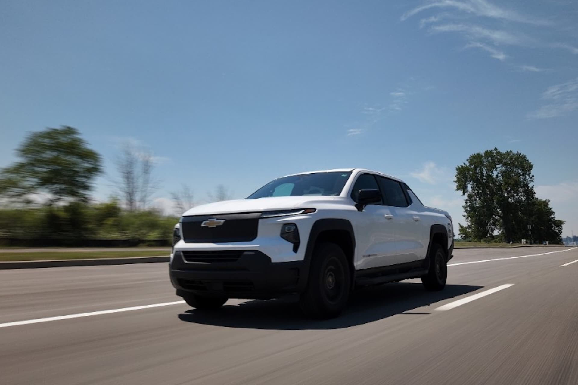 Elektro-Pick-up Chevrolet Silverado fährt 1700 Kilometer mit einer Ladung