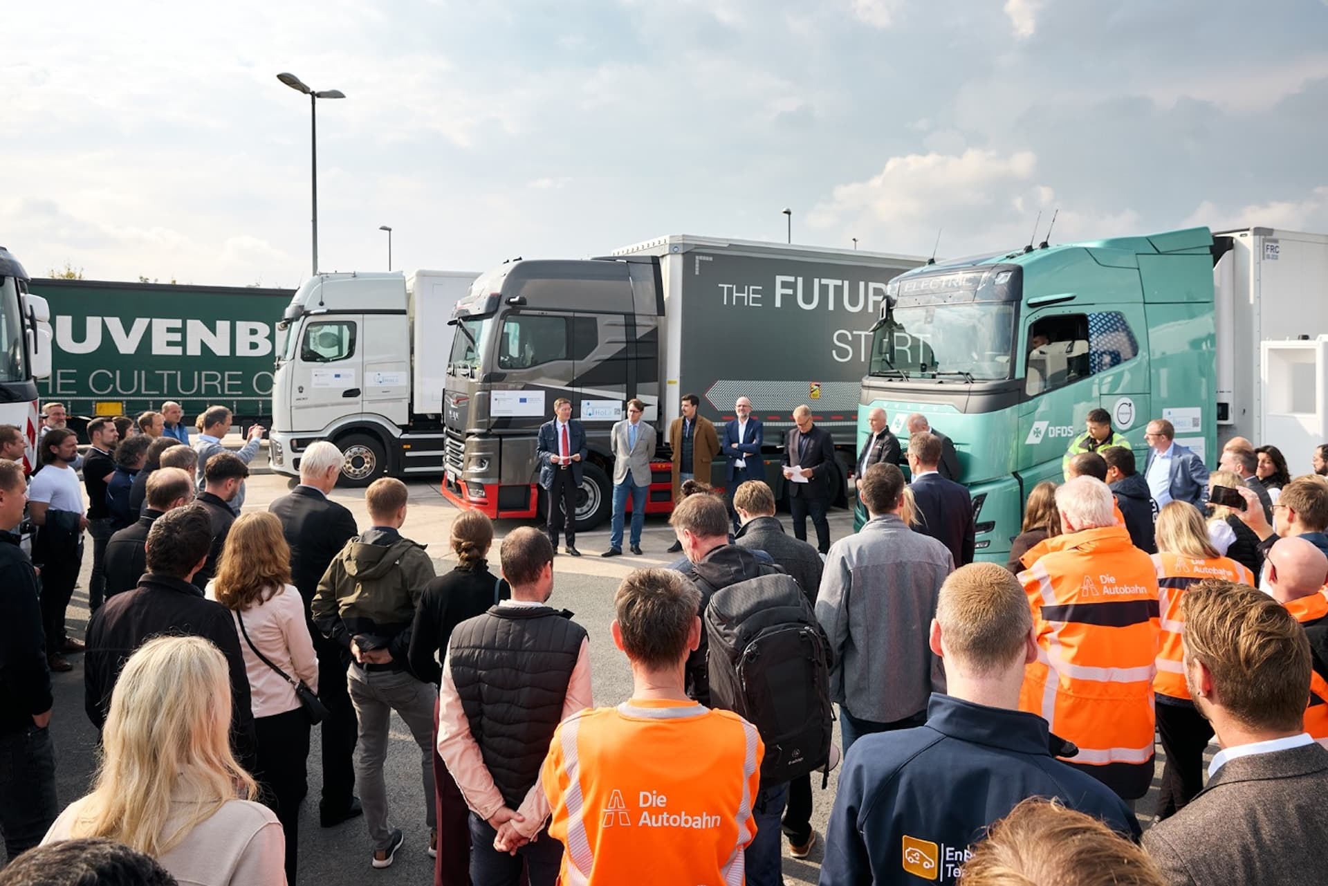 Cover Image for Startschuss für das Megawattladen: Erster Hochleistungsladepunkt für E-Lkw ist in Betrieb