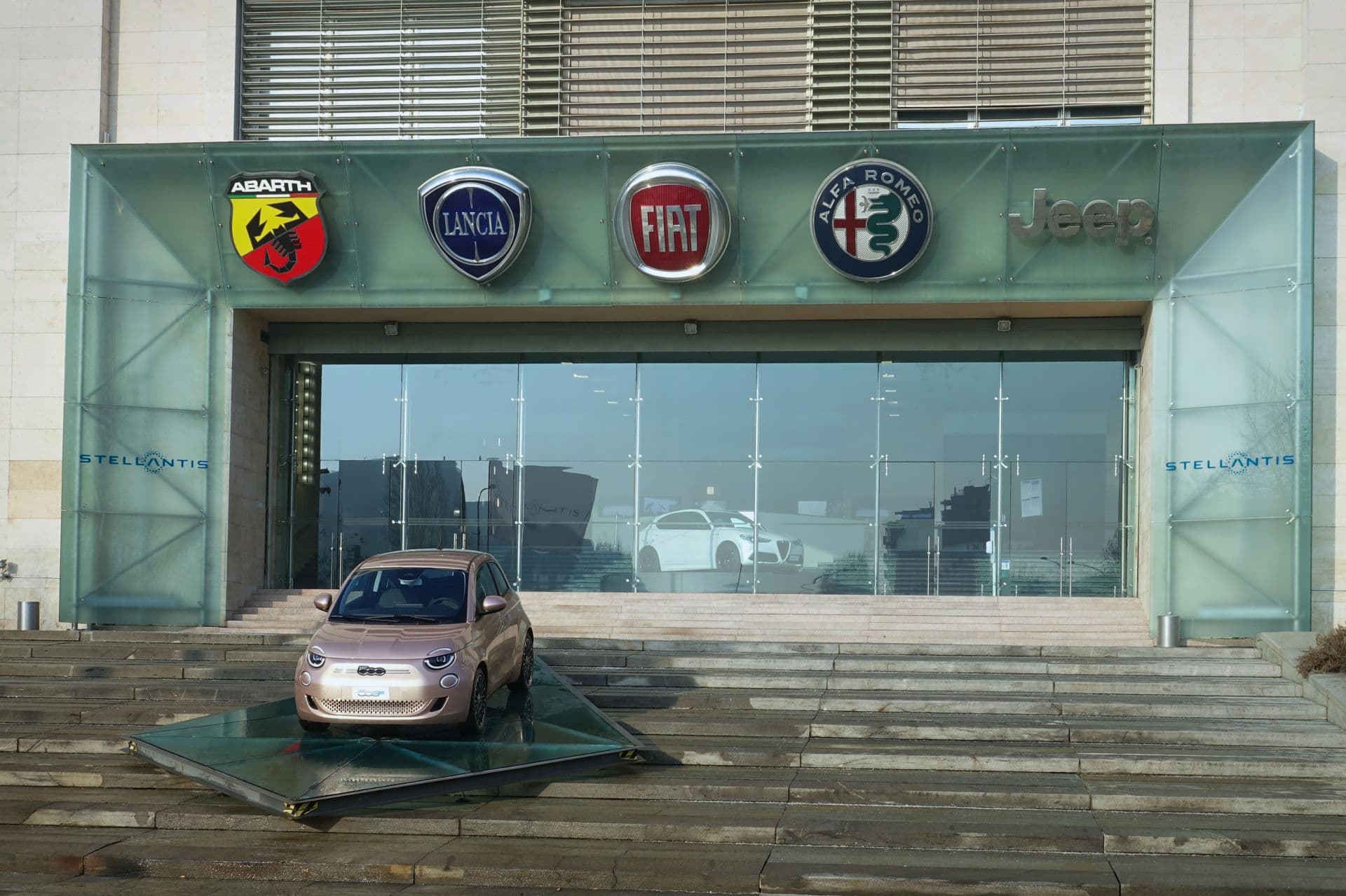 Stellantis streicht Dividende nach Elektro-Kurskorrektur