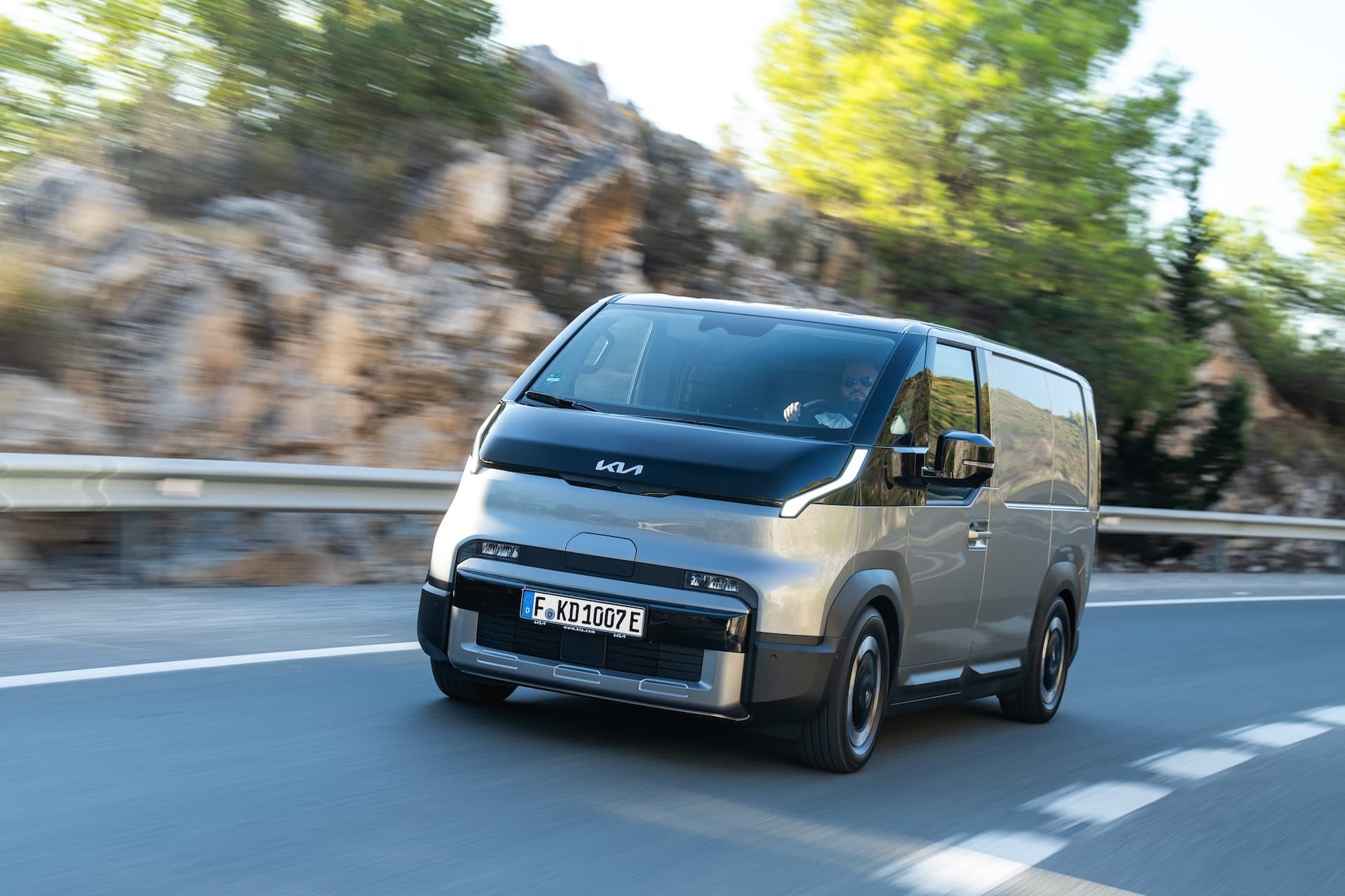 E-Transporter Kia PV5 ist „International Van of the Year“