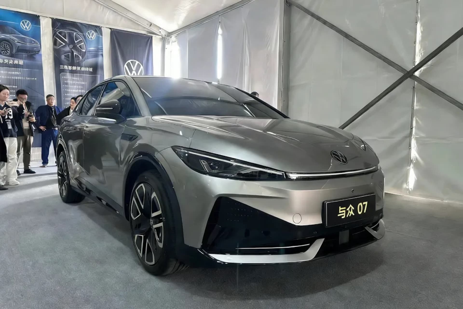 Neue große E-Limousine von VW und Xpeng geleakt