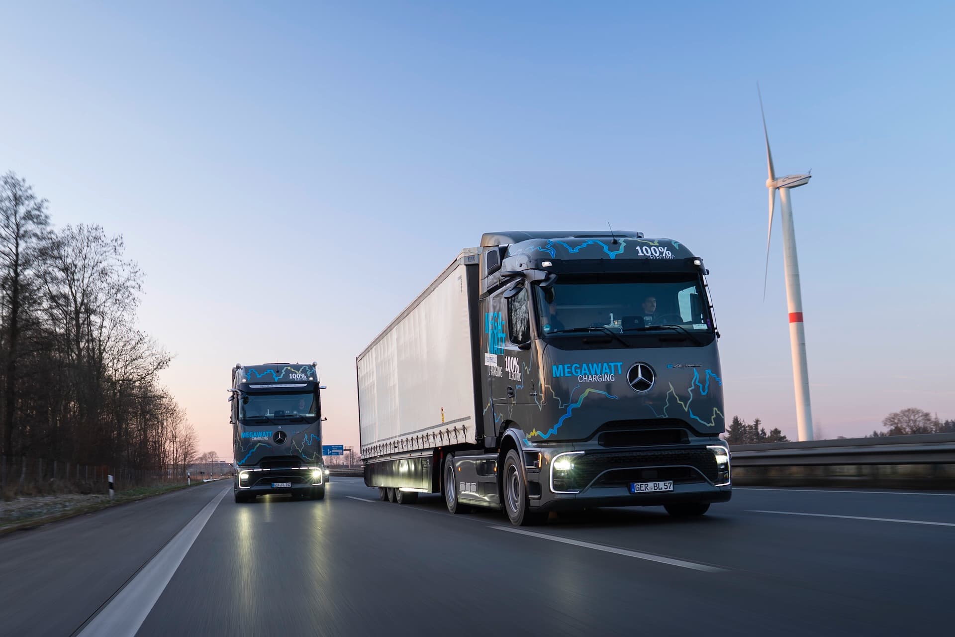 Mercedes-Benz Trucks testet Megawattladen auf der Langstrecke