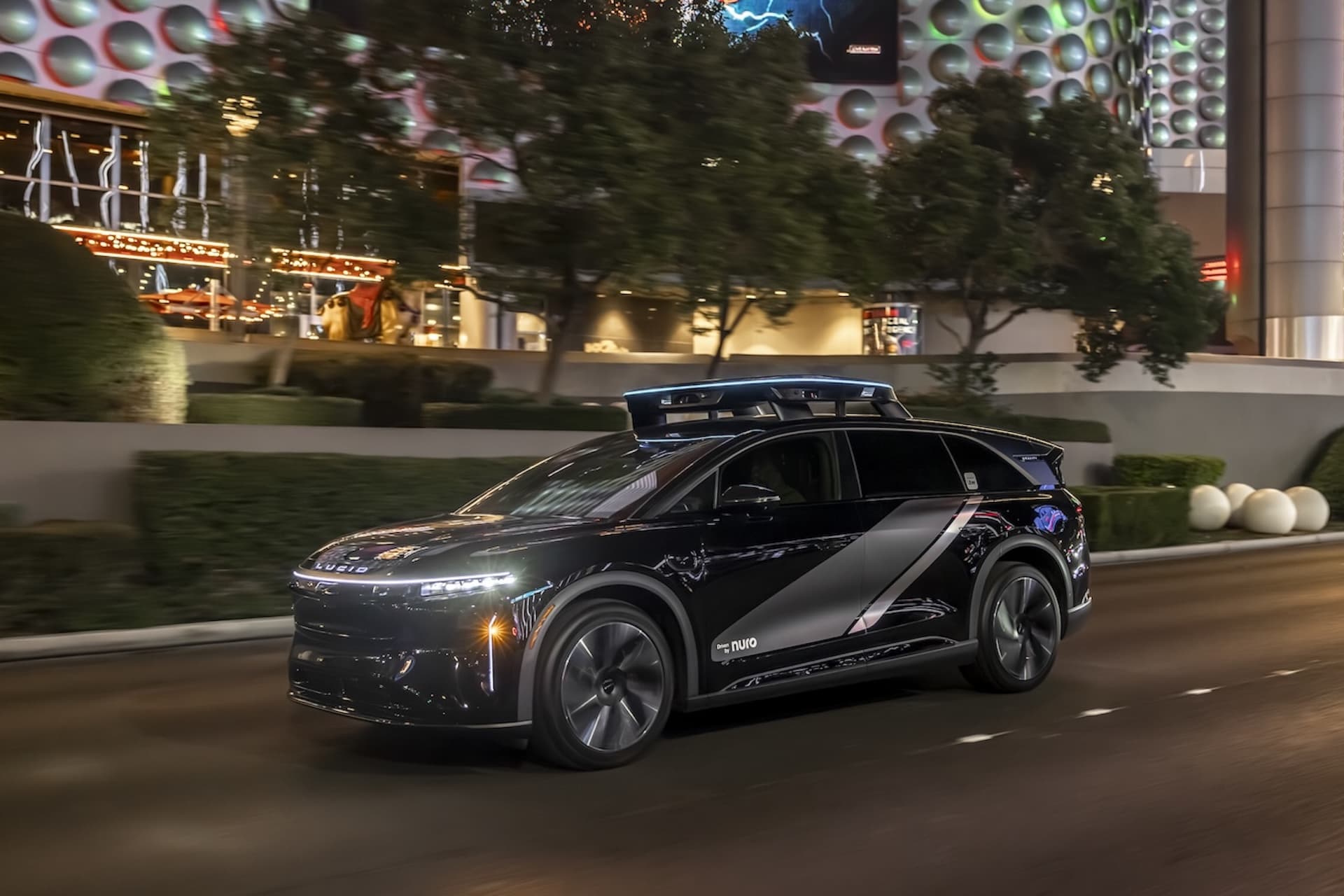 CES 2026: Robotaxi von Lucid, Nuro und Uber präsentiert