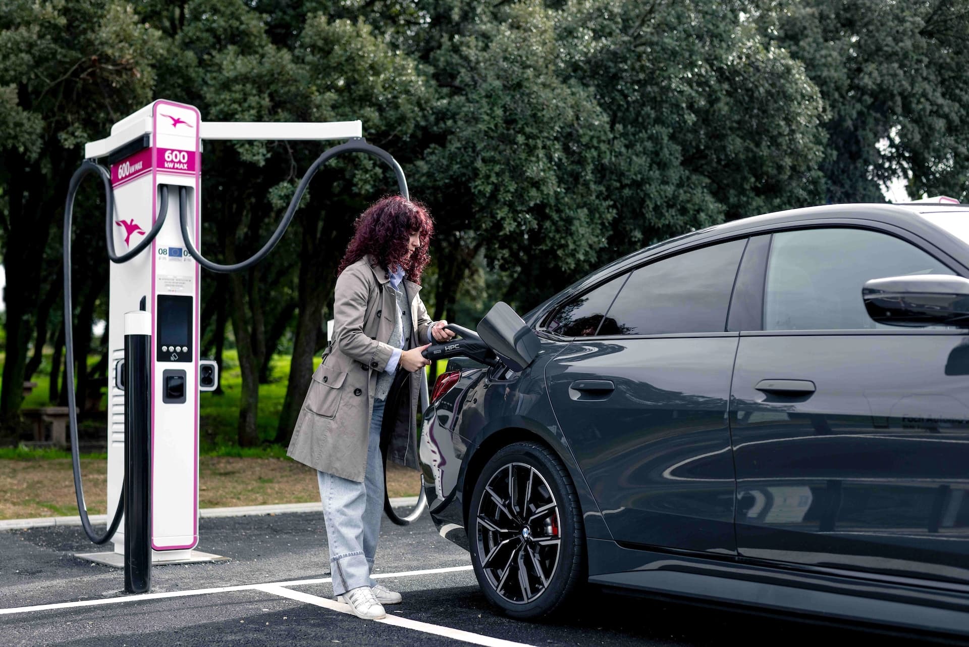 Ionity integriert Megawatt-Ladesysteme in sein Ladenetz