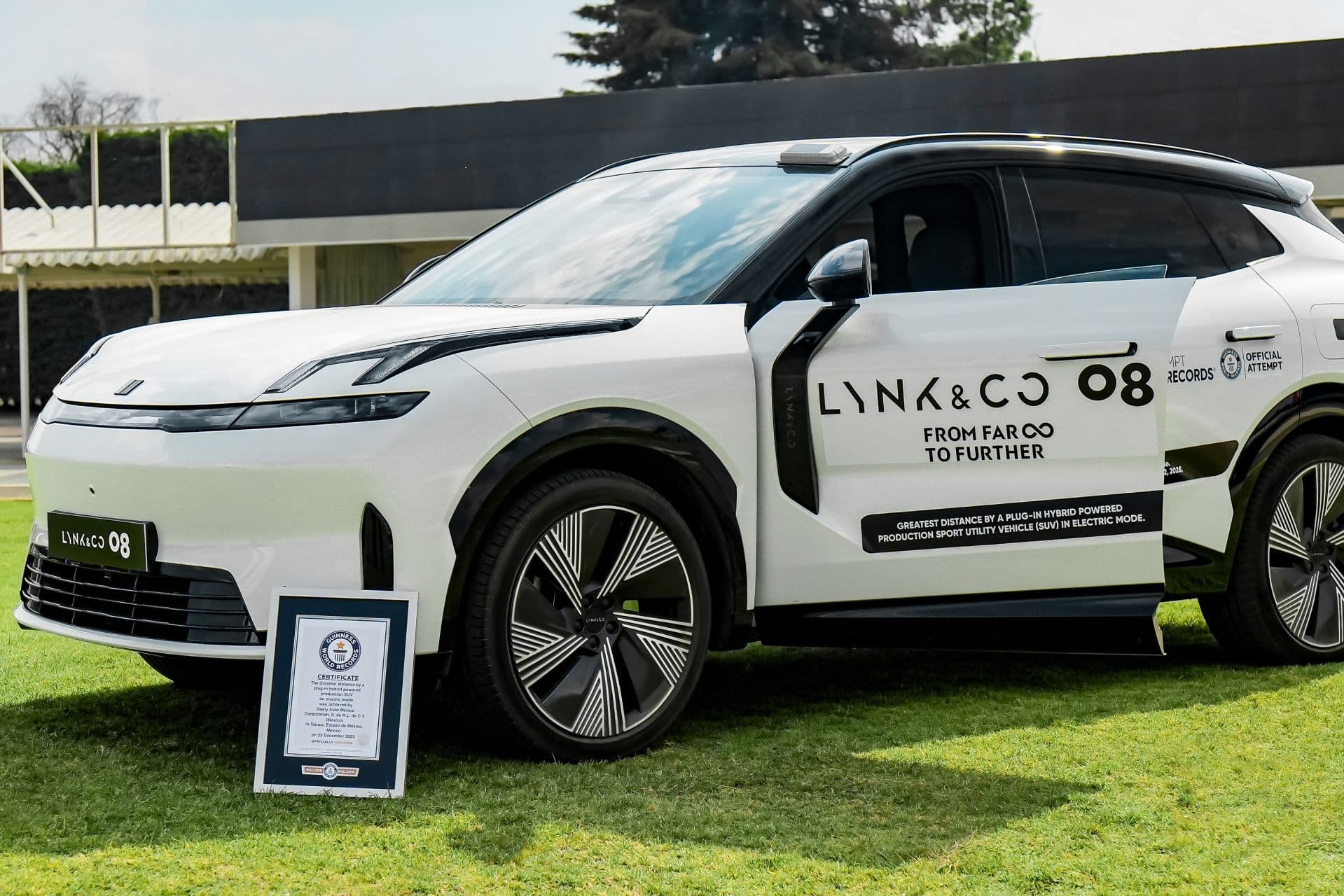 Lynk & Co 08: Plug-in-Hybrid fährt 293 km rein elektrisch
