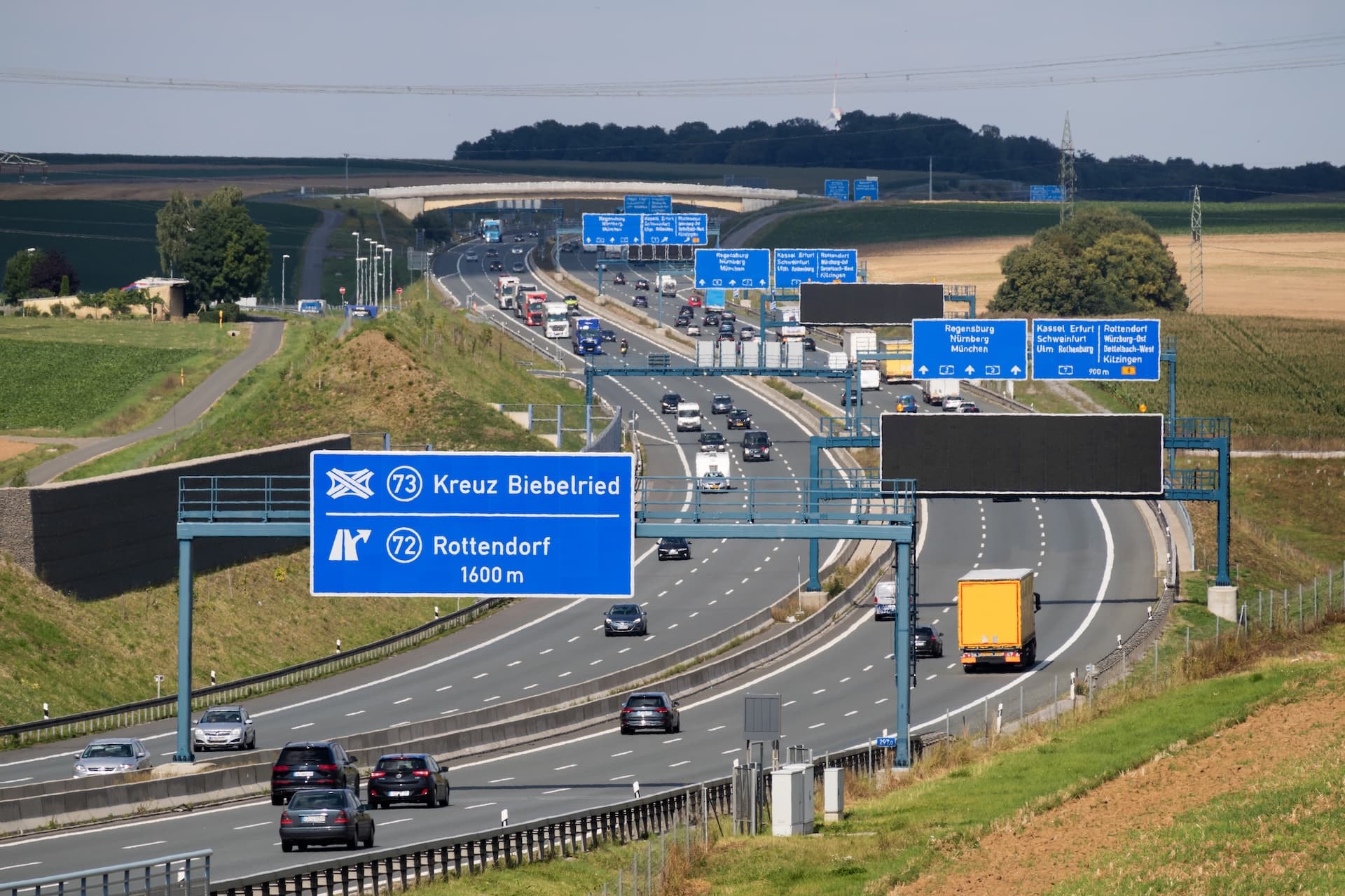 Ladeinfrastruktur an Rasthöfen kann nun schöner und besser werden