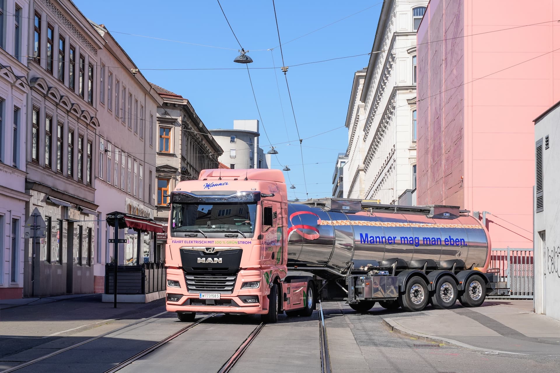 Manner setzt in der Logistik auf Elektro-Lkw