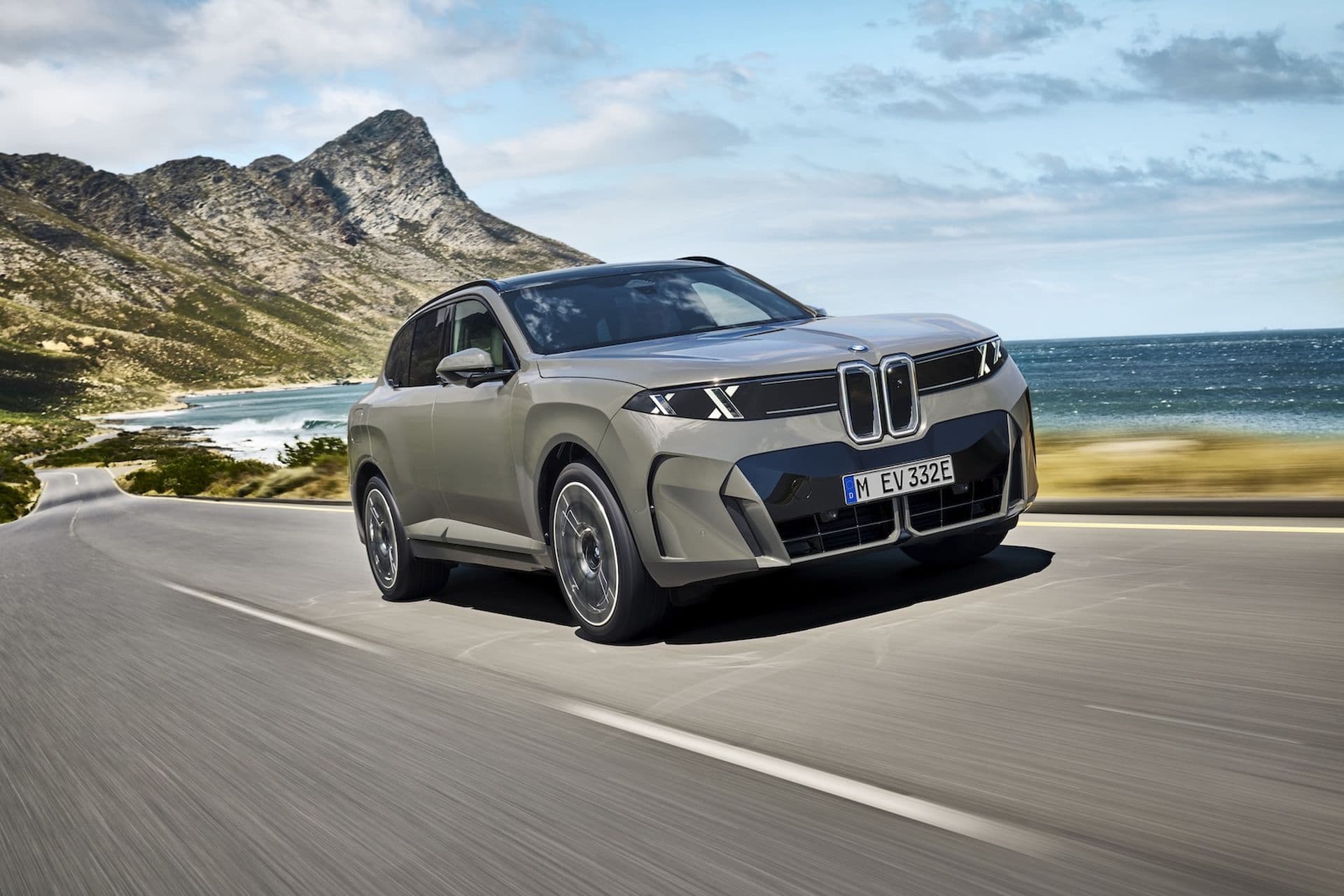BMW iX5 mit 460 kW Ladeleistung und 845 km Reichweite