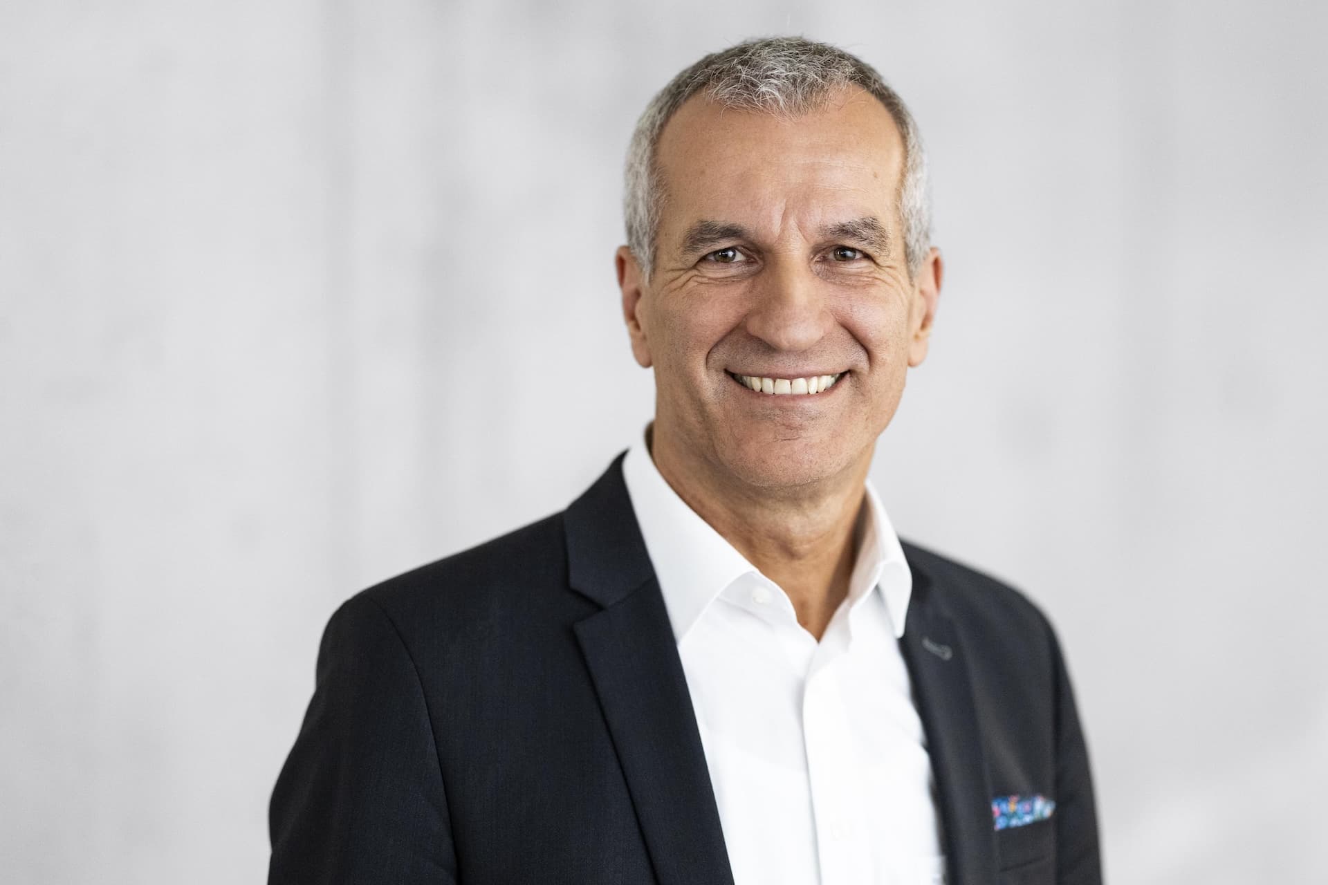 Porsche-Produktionschef verteidigt zum Abschied den E-Kurs