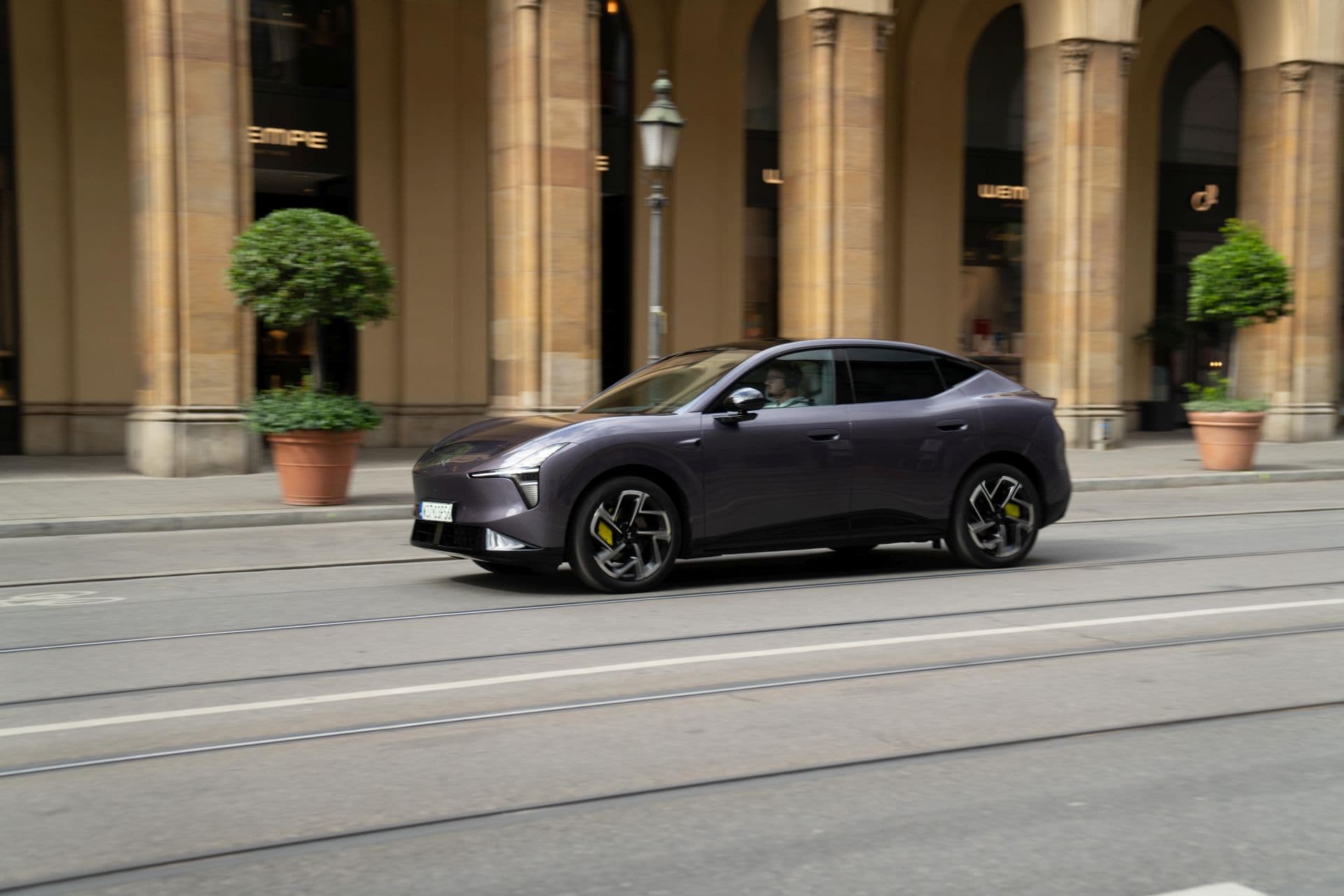 Xpeng L03: Kompaktes SUV-Coupé startet ab 35.600 Euro