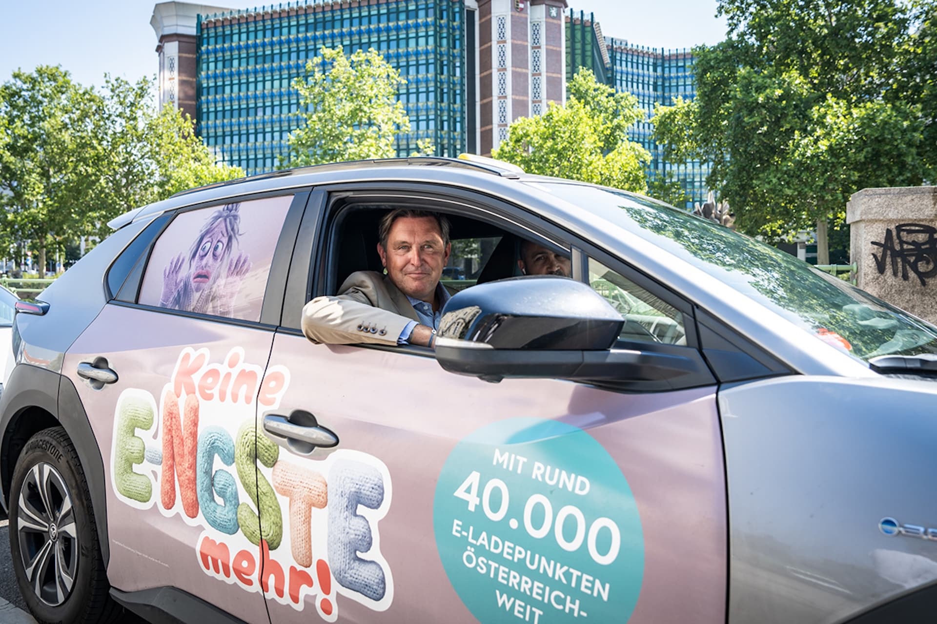 „Keine E-ngste mehr!“: E-Taxis sollen Vorbehalte abbauen