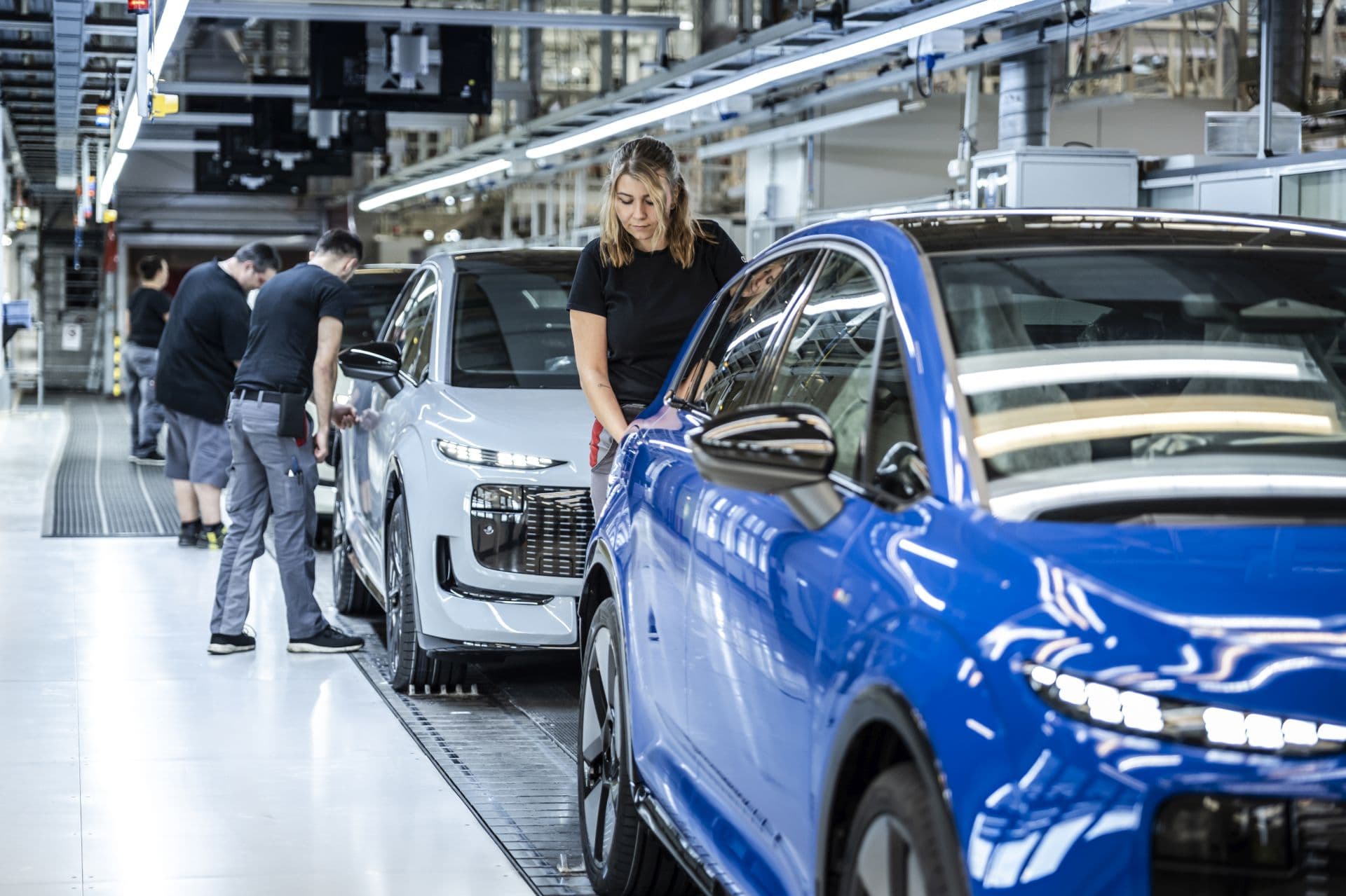 Audi unter Kostendruck: Betriebsrat fordert Zusagen für Jobs