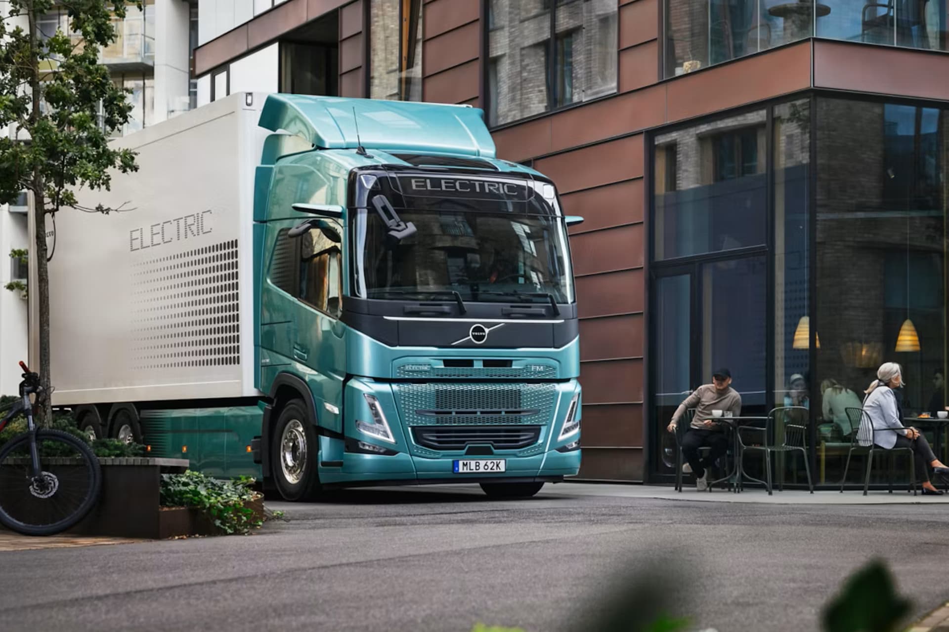 Volvo startet Serienproduktion von E-Lkw mit bis zu 700 km Reichweite