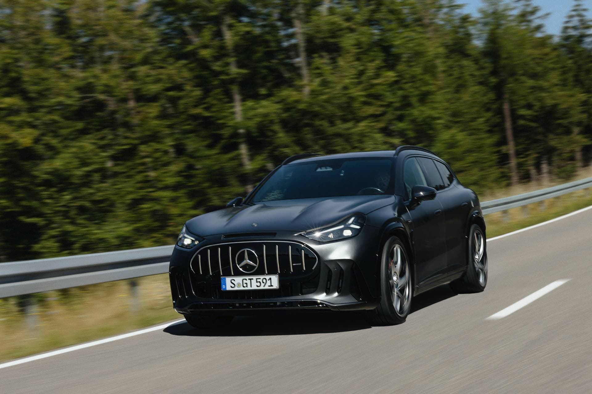 Mercedes-AMG GT SUV: 450 km Reichweite in zehn Minuten