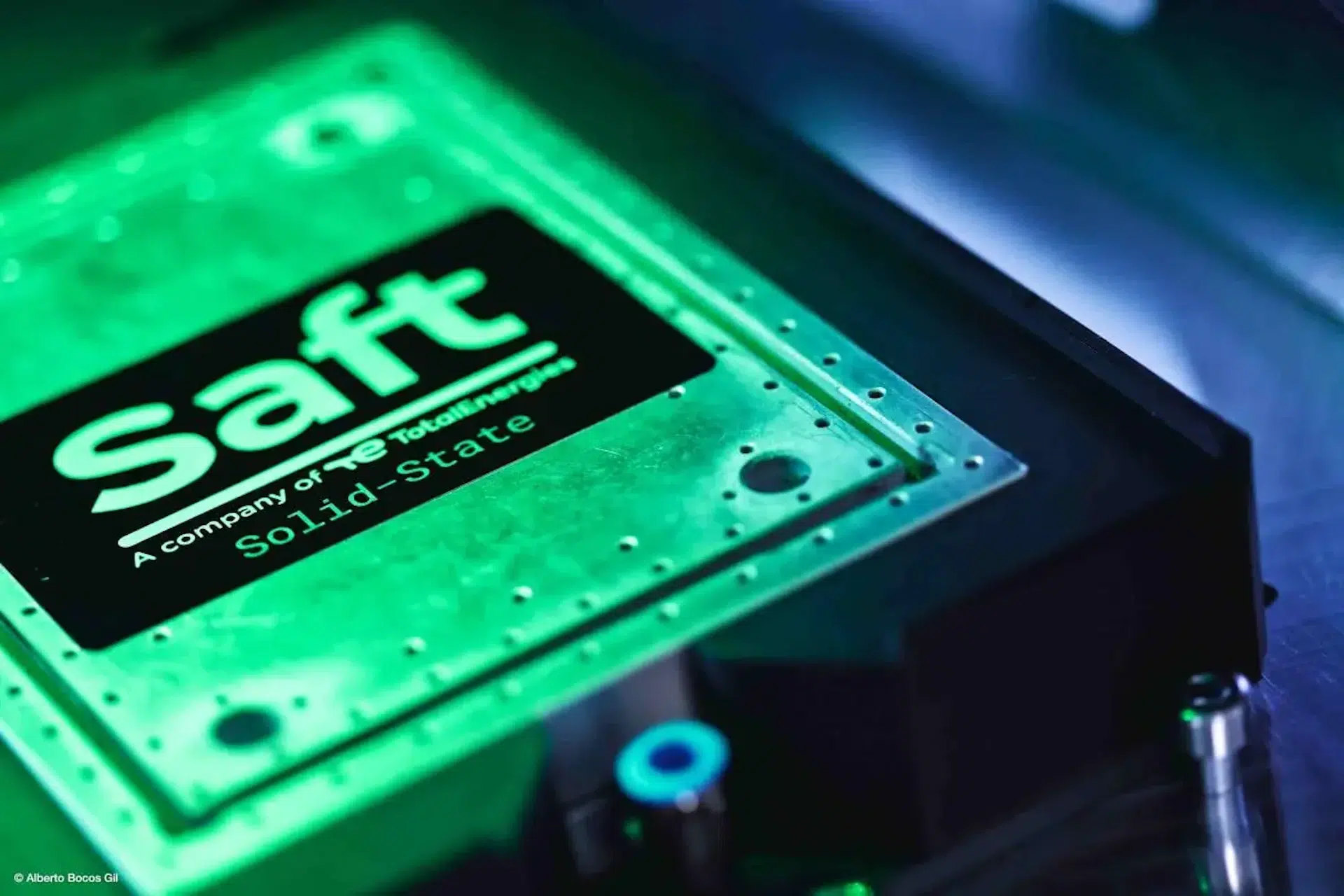 Saft startet Produktion von Feststoffbatterien in Frankreich