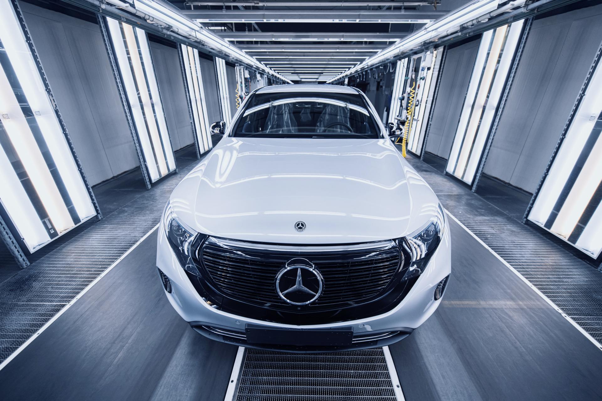 Mercedes Benz Noch Vor Eqs Premiere Bekommt Der Eqc Ein Upgrade Elektroauto News Net