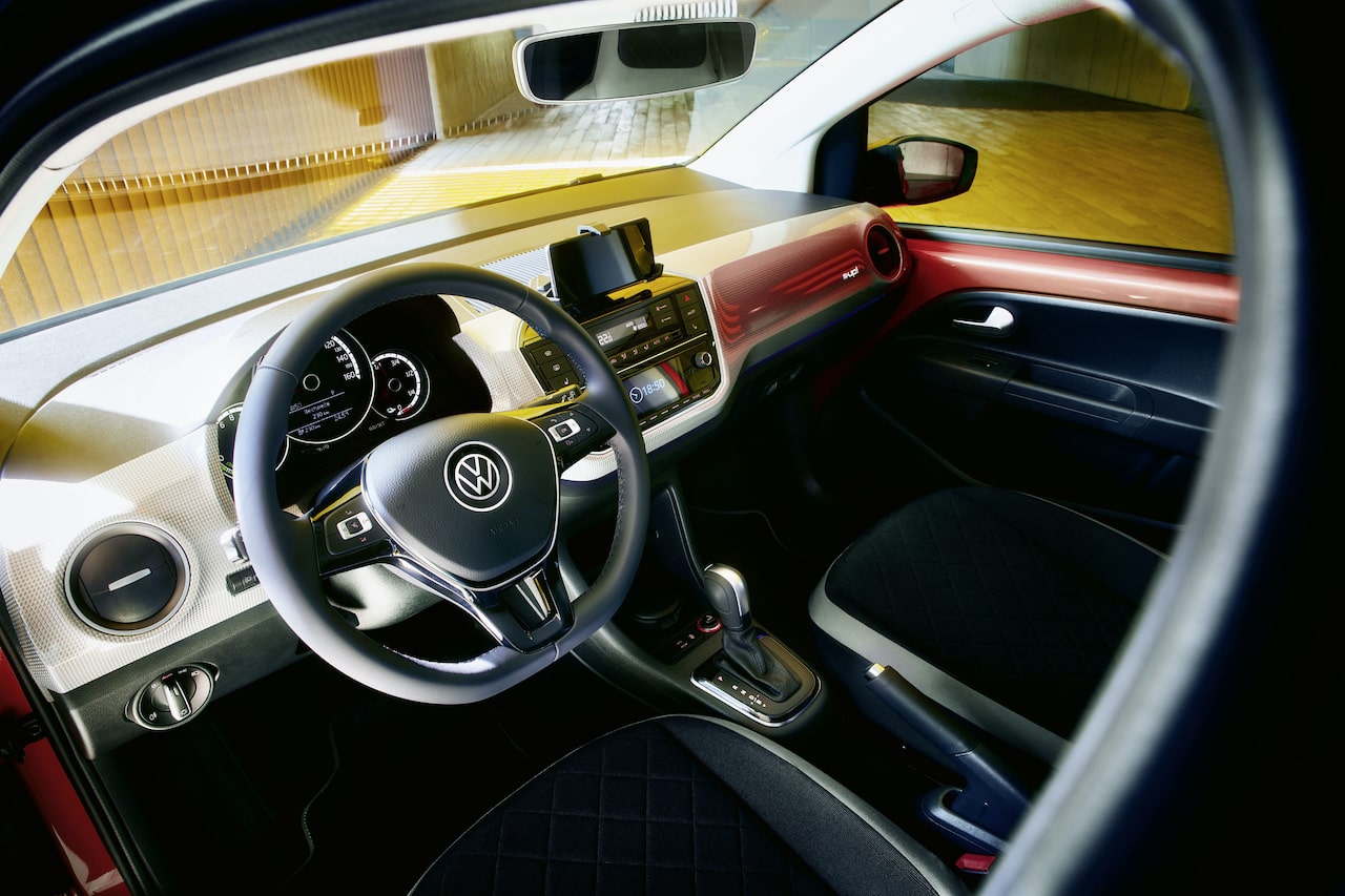 VW-e-Up-Elektroauto-Cockpit